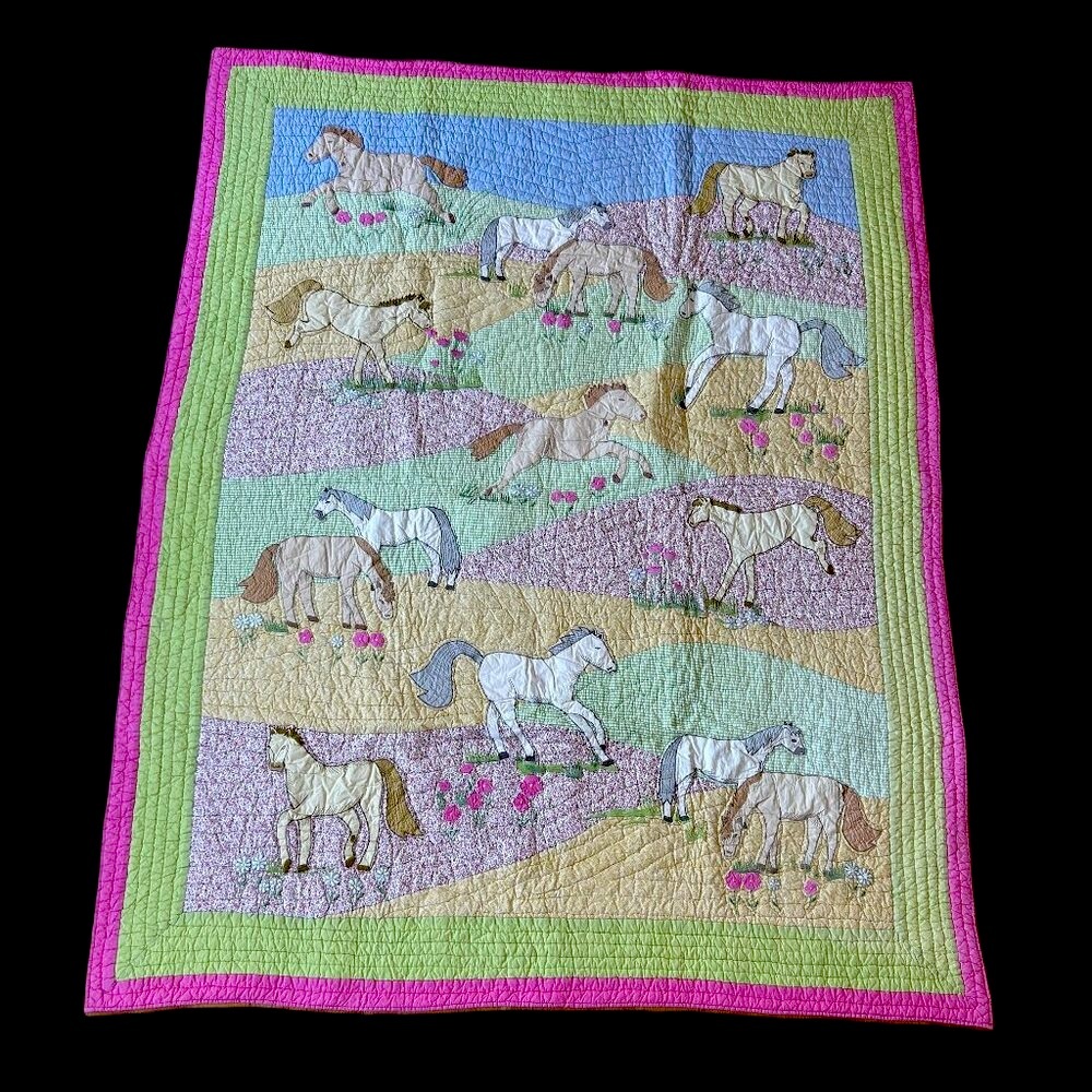 “Ponies in the Pasture” Twin-size Quilt and 2 Pillow Shams by The Company Store - Picture 12 of 14